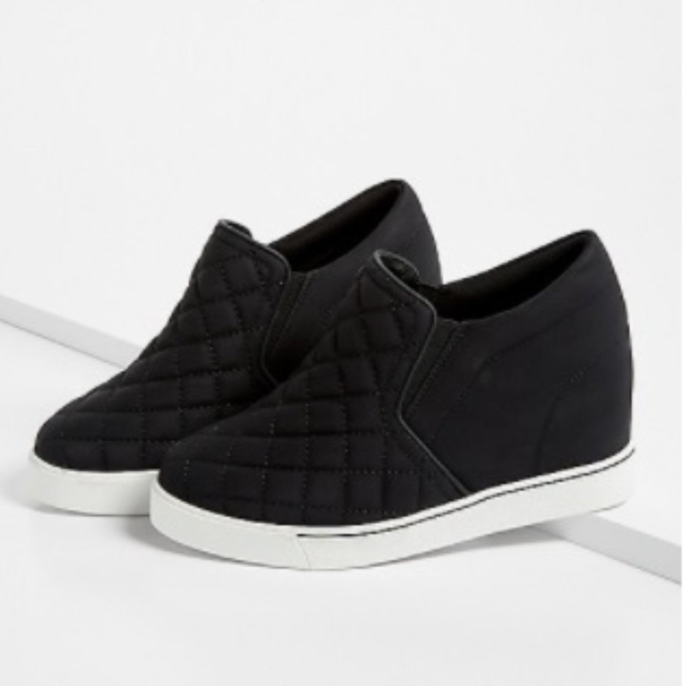 Maurices Black Quilted Sneaker Wedge Shoes Size 9